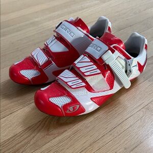 Giro Factor Cycling Shoes - size 42 NWT